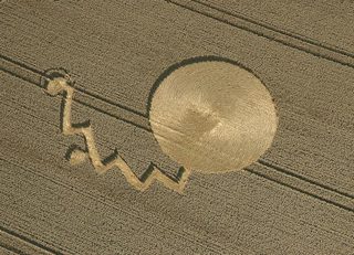 aerial of East Kennett from cc