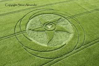 aerial of Silbury Hill from tt