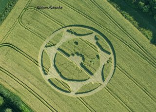 aerial of Devil's Den from tt