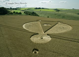 aerial of East Kennett from tt