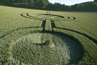 aerial of East Kennett from tt