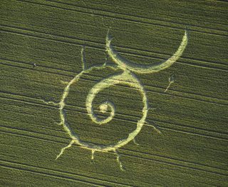 aerial of East Kennett from tt