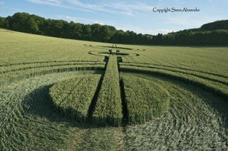 aerial of East Kennett from tt
