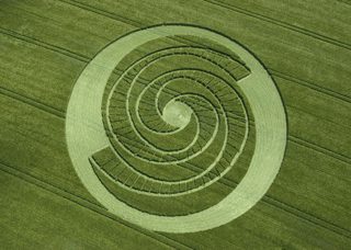 aerial of West Kennett from tt