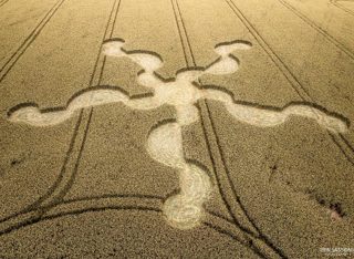 aerial of Stonehenge from tt