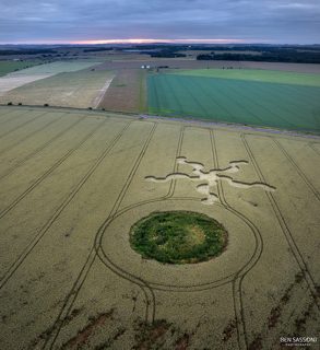 aerial of Stonehenge from tt