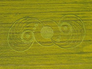 aerial of Stonehenge from tt