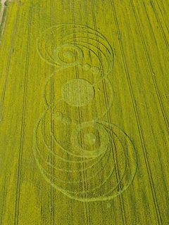 aerial of Stonehenge from tt